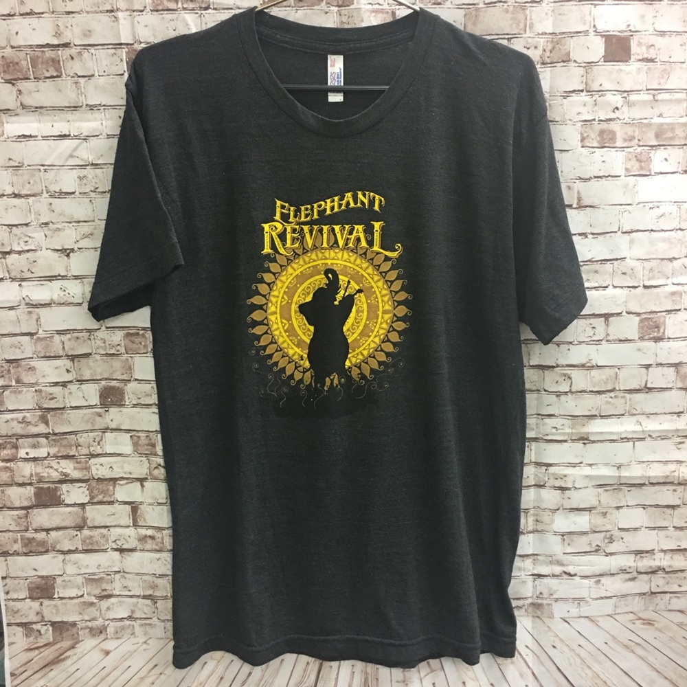 Ganesha Zen Elephant Playing Violin T-shirt Sz  LG